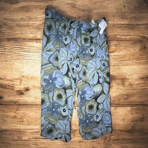 Islander full set, floral pattern, 2X Blouse, pants, & skirt for women